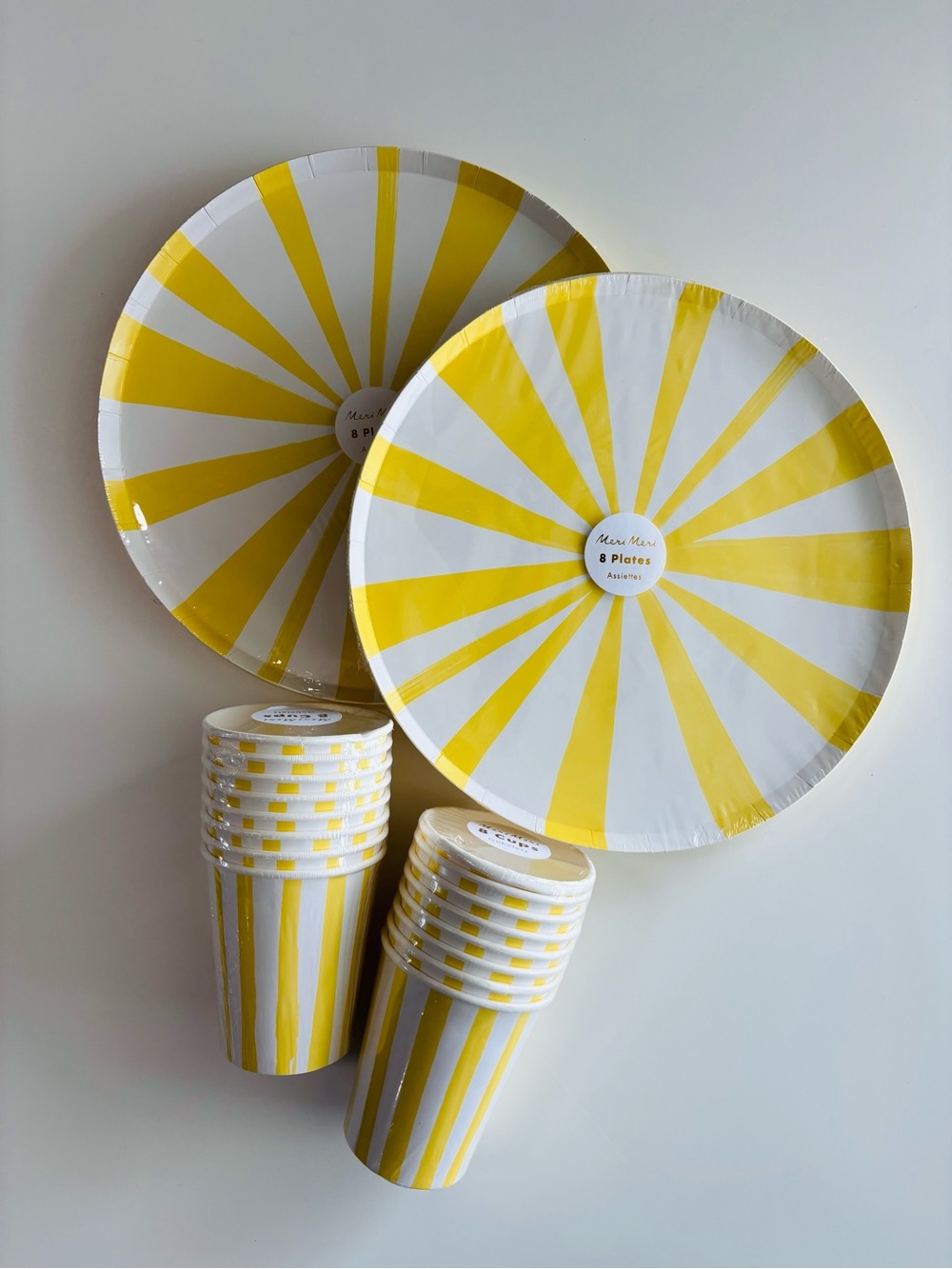 Meri Meri 16 Yellow Stripe Dinner Plates and 16 Cups